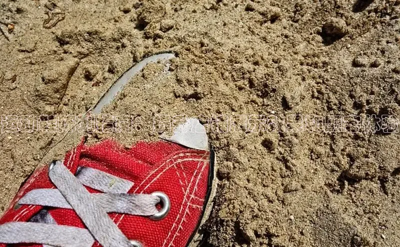 意昂2体育官方网站百度社团赞助平台运动鞋陈列指南：提升店铺展示效果和顾客体验