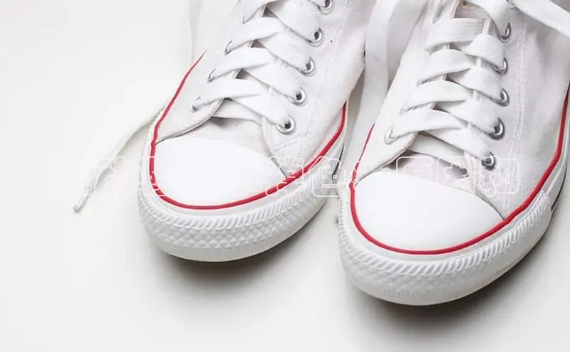 意昂2开户百度移动开放平台运动鞋皮革掉色：原因和