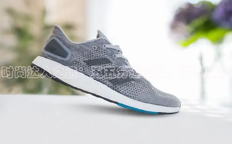 意昂2登录极氪智能科技时尚达人之选：五五分运动鞋，引领潮流