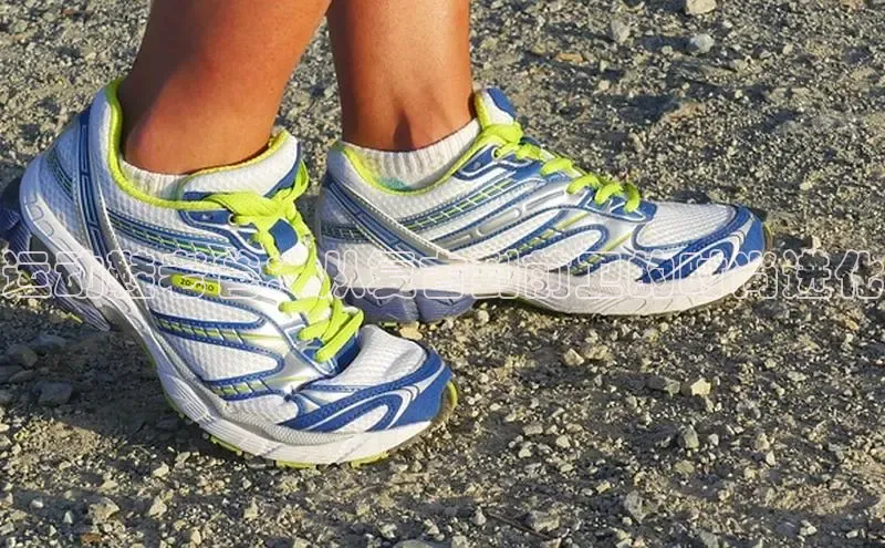 意昂2招商百度 H5运动鞋老爸：从复古到前卫的时尚进化