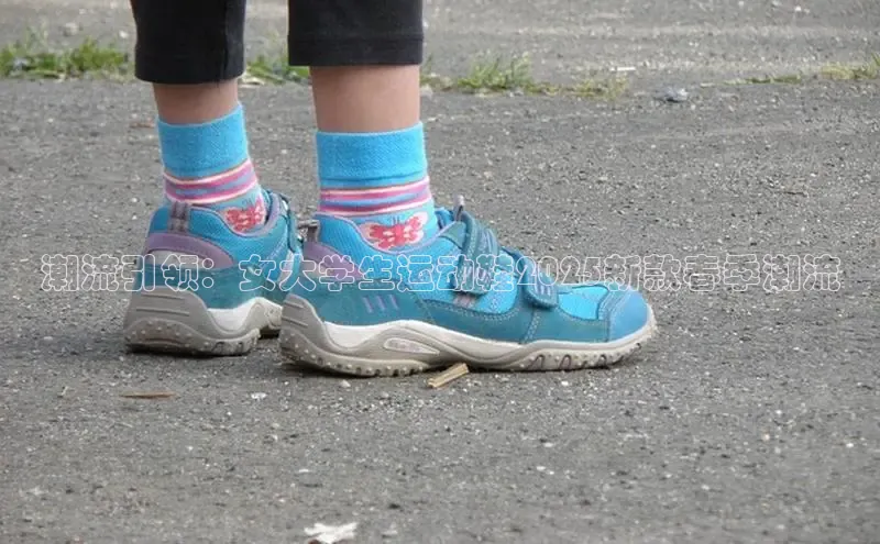 潮流引领：女大学生运动鞋2025新款春季潮流